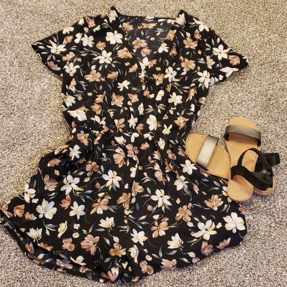NWOT romper size large